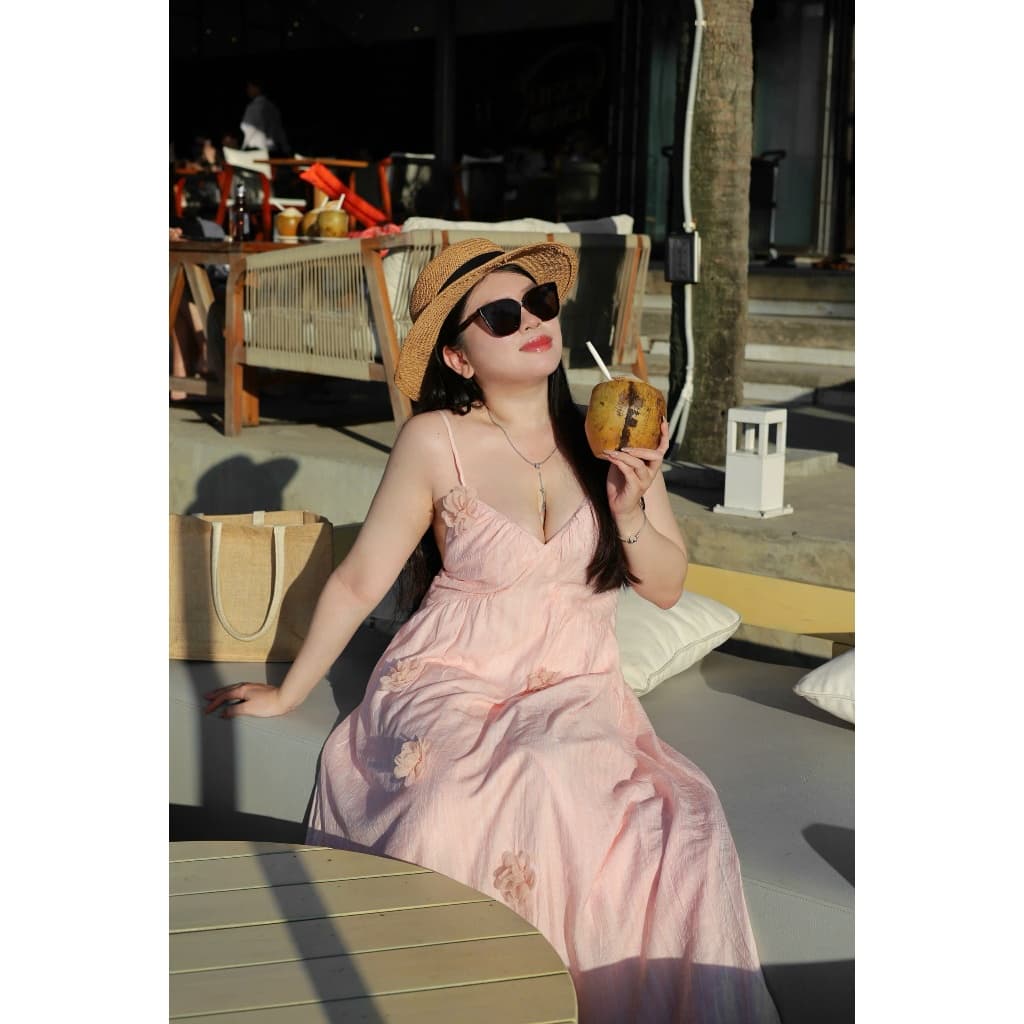 [BIGSIZE L-4XL] Đầm Maxi Nữ Bigsize 2 Dây Hồng Nhạt QCCC Đính Hoa Hai Dây Dáng Dài Nhẹ Nhàng Trend 2025