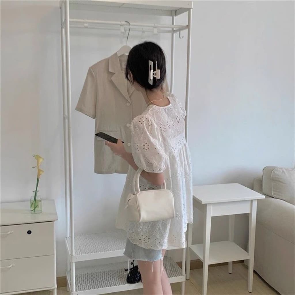 [BIGSIZE L-4XL] Áo Babydoll Trắng Nữ Ngắn Tay Thiết Kế Ren Rỗng Màu Trắng Rộng Rãi Du Lịch Mùa Hè 2026