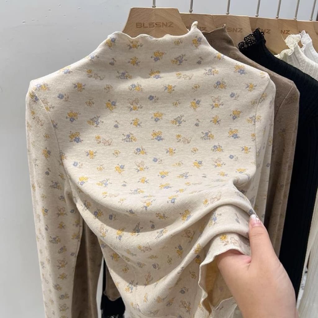 SẴN [BIGSIZE L-4XL] Áo Thun Bigsize Nữ Cổ 3 Phân Bèo Viền Hoạ Tiết Hoa Nhí Nhỏ Màu Be Nâu Basic Sang Chảnh